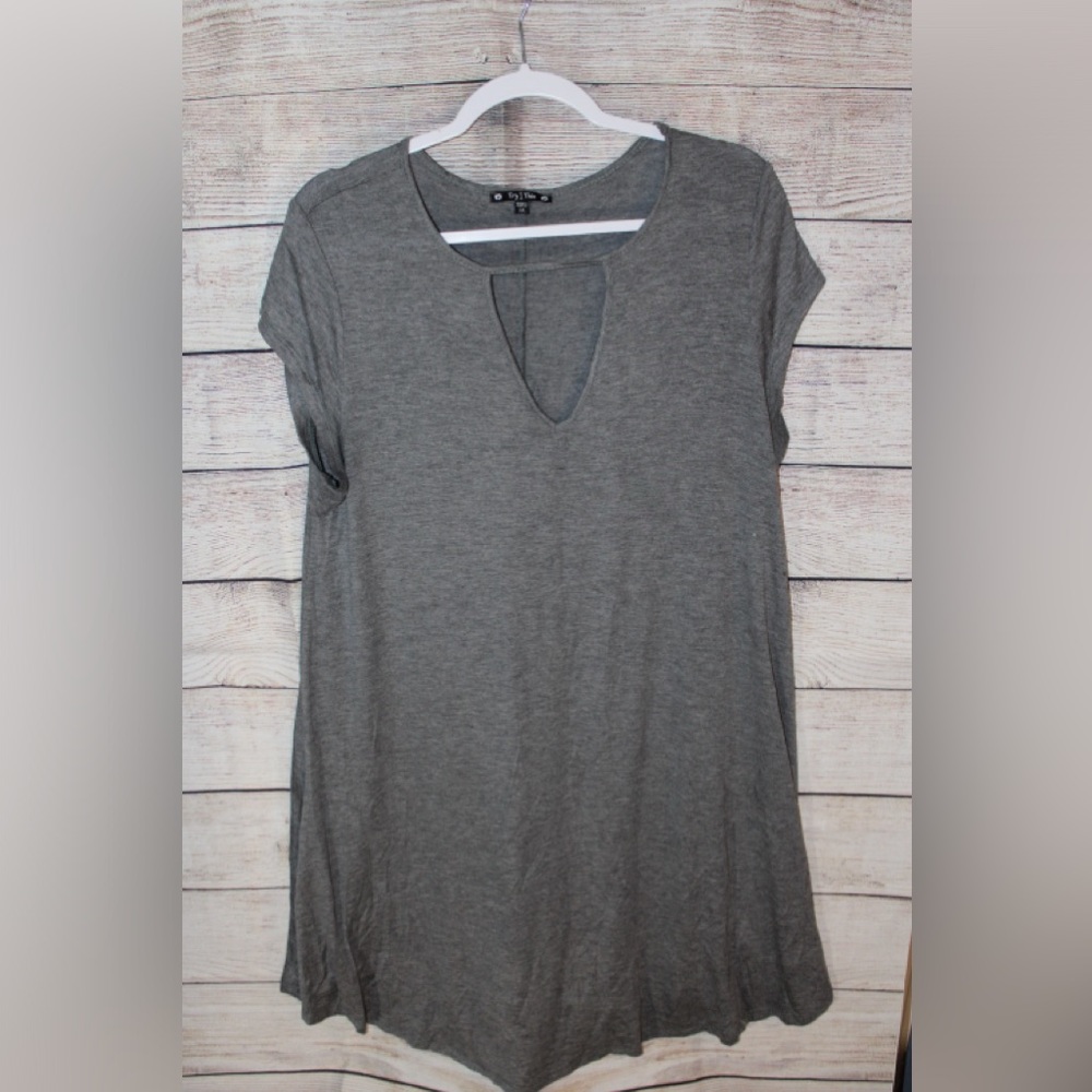 Try This- Size 1x gray tunic
